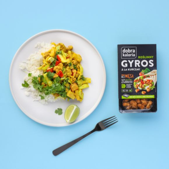 Curry z gyrosem roślinnym i ryżem - prosty przepis