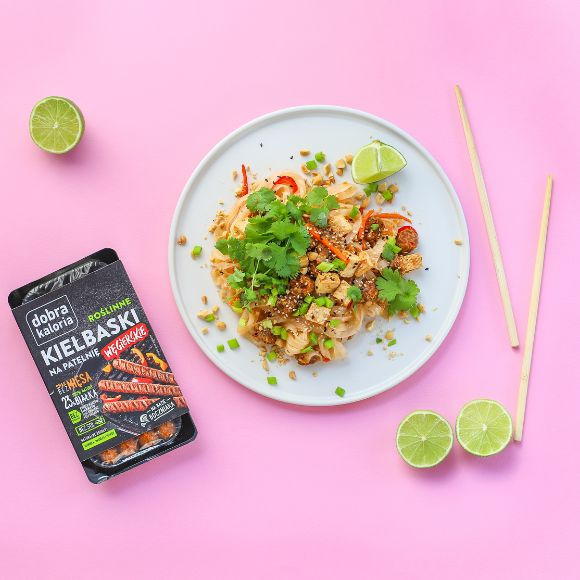 Pad thai z kiełbaskami roślinnymi krok po kroku