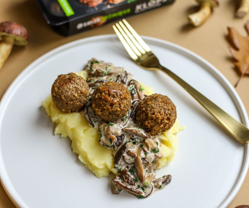 Jak przygotować roślinne klopsy klasyczne z sosem grzybowym 2 Roślinne klopsy klasyczne z sosem grzybowym krok po kroku 2
