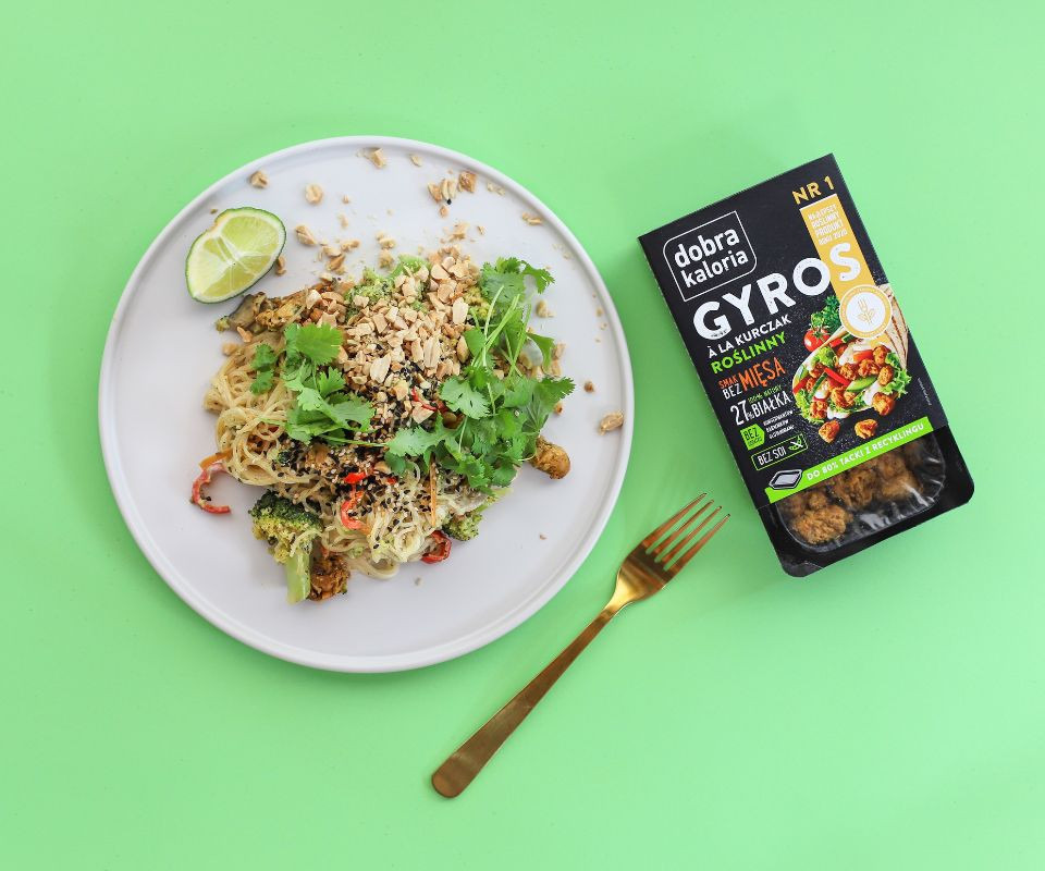 Jak przygotować makaron ryżowy z warzywami i Gyrosem a’la Kurczak 1 Makaron ryżowy z warzywami i Gyrosem a’la Kurczak przepis krok po kroku 1