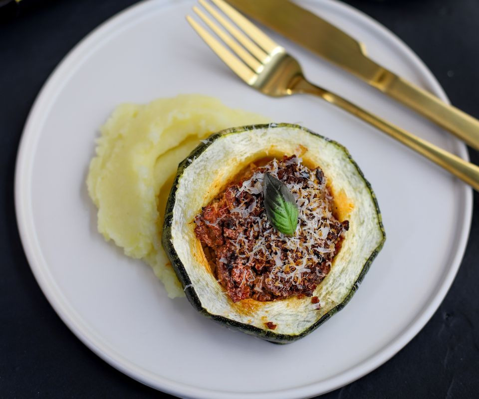 Jak zrobić krążki cukinii faszerowane roślinnym mielonym à la wołowe 2 Krążki cukinii faszerowane roślinnym mielonym à la wołowe przepis 2