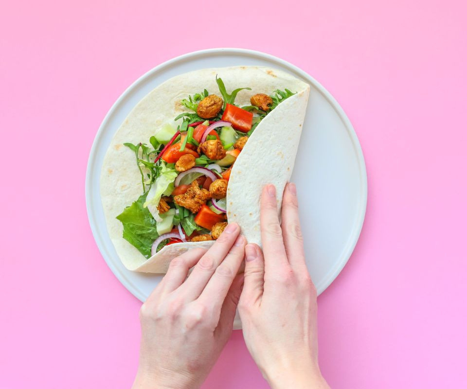 Przepis na tortillę z gyrosem w wersji roślinnej 3 Jak zrobić wegańską tortillę z gyrosem roślinnym 3