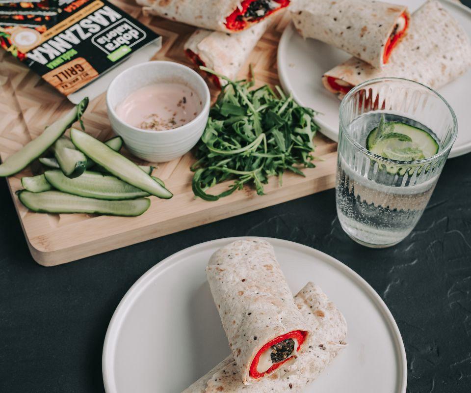 Kaszanka roślinna w tortilli - pomysł na oryginalny obiad 3 Roślinna kaszanka w tortilli - szybki i pyszny przepis 3